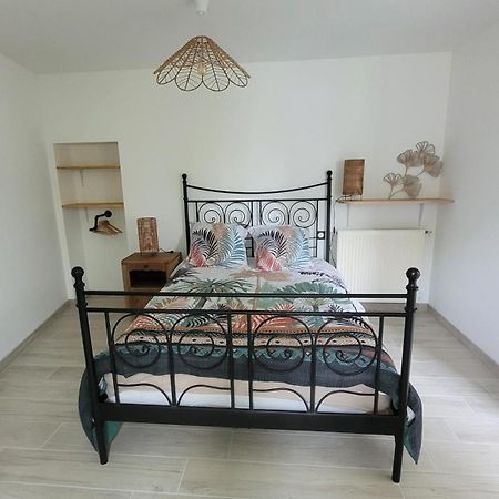 Le Truc En Plus, Accessibles Pmr, Appartement 45 M2 Mitoyen Dans Une Maison Avec Un Autre Appartement Guérard Dış mekan fotoğraf