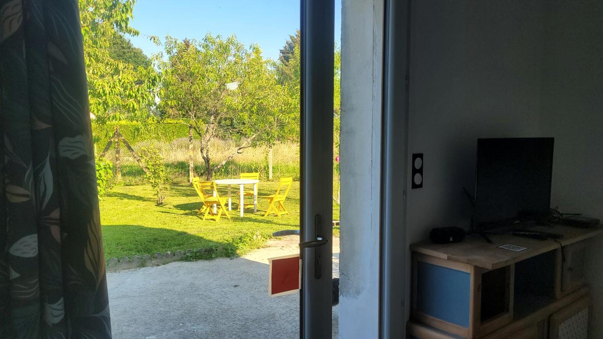 Le Truc En Plus, Accessibles Pmr, Appartement 45 M2 Mitoyen Dans Une Maison Avec Un Autre Appartement Guérard Dış mekan fotoğraf