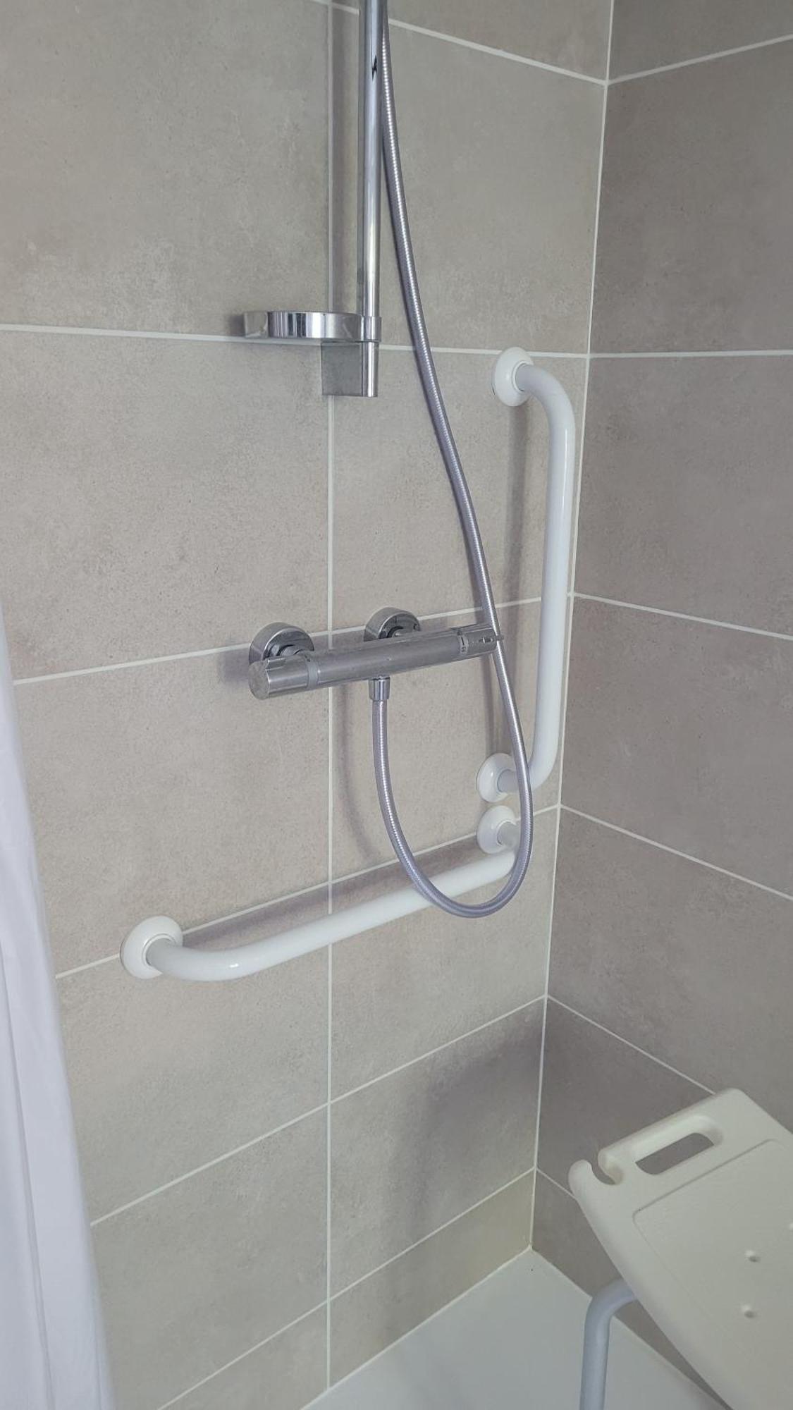 Le Truc En Plus, Accessibles Pmr, Appartement 45 M2 Mitoyen Dans Une Maison Avec Un Autre Appartement Guérard Dış mekan fotoğraf